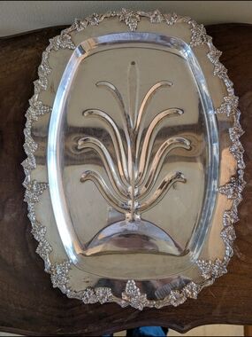 Elegant Victorian Style Grapevine Silver Meat Platter - Tree of Life Well